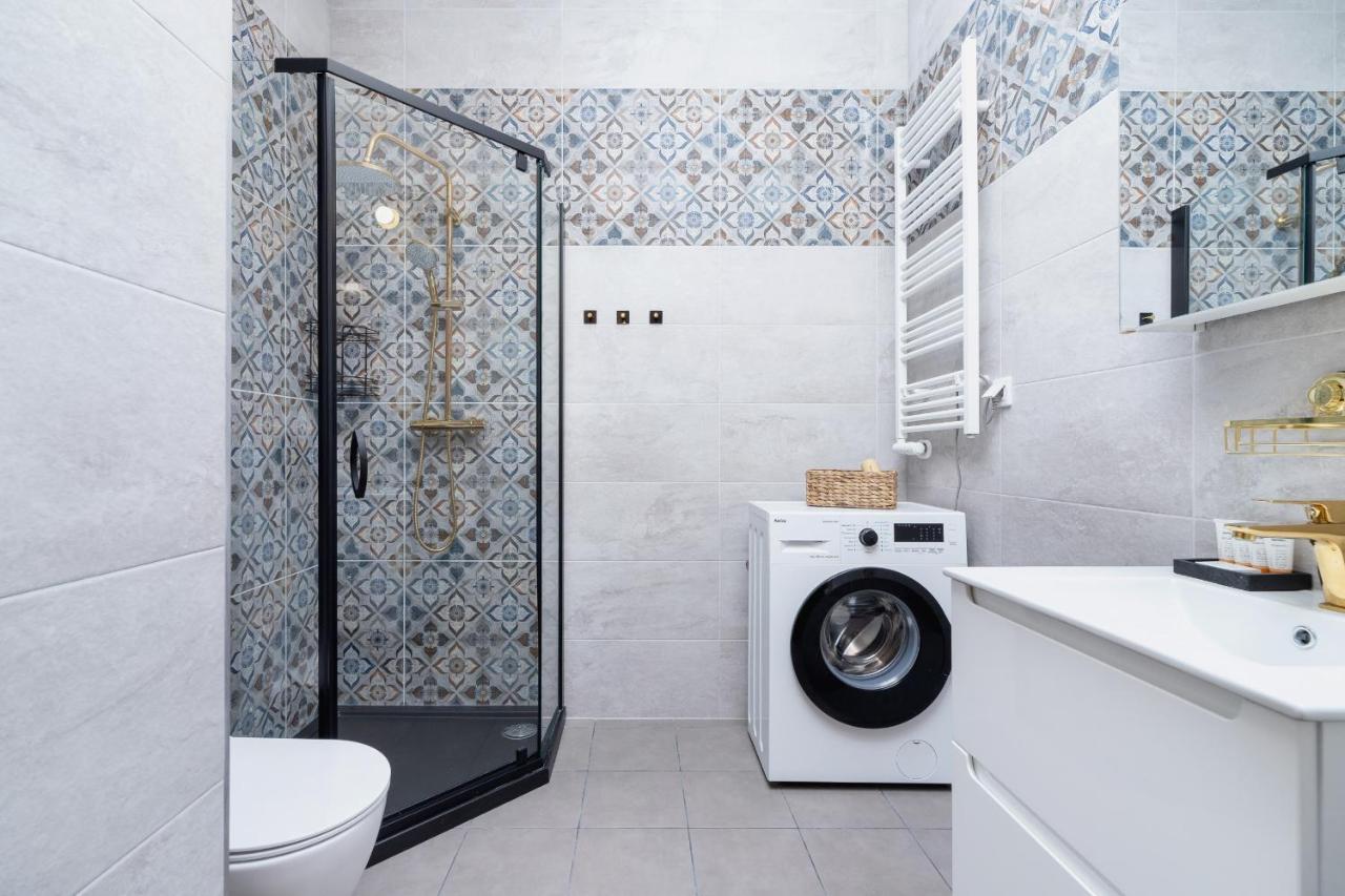 Apartment Fabryczna By Renters By Renters Krakau